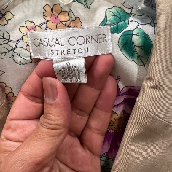 VGUC Casual Corner stretchy khaki blazer size 8 - Picture 4 of 4